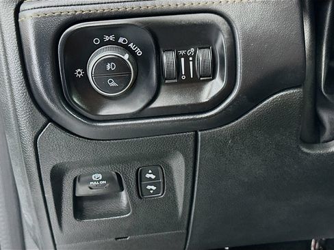 Used 2023 RAM 1500 Limited AWD/4WD image 10