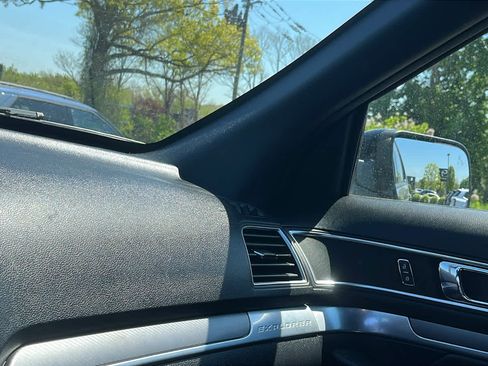 Used 2018 Ford Explorer Sport w/ Equipment Group 401A AWD/4WD image 18