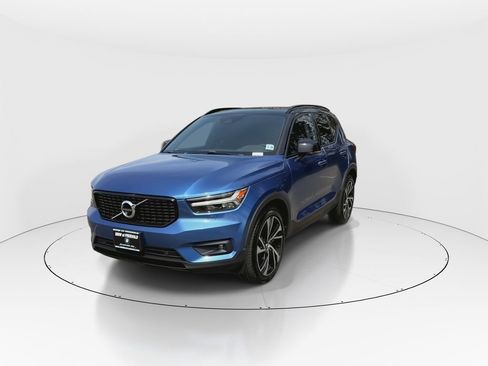 Used 2021 Volvo XC40 T5 R-Design AWD/4WD image 4