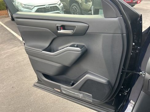New 2026 Toyota Highlander XLE image 31