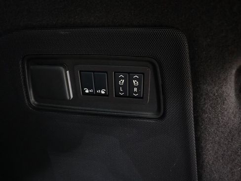 Certified 2024 Cadillac Escalade ESV Premium Luxury AWD/4WD image 6