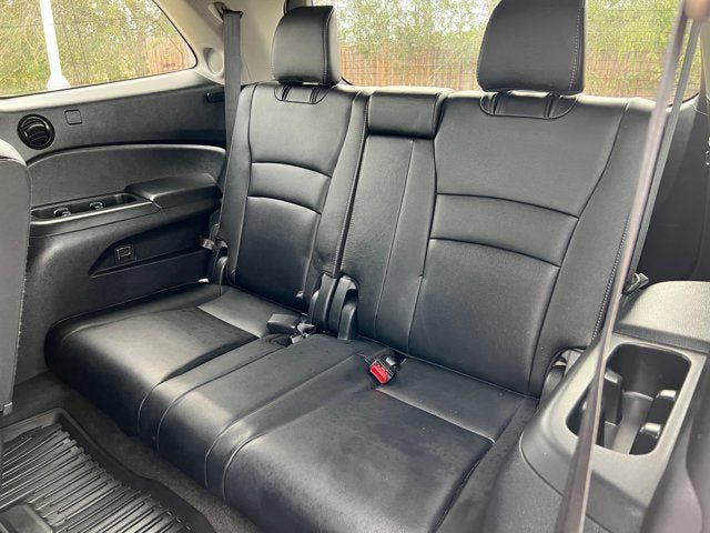 Used 2018 Honda Pilot Touring image 18