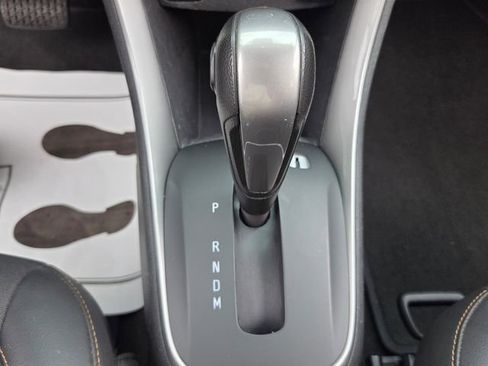 Used 2022 Chevrolet Trax LT w/ Sport Edition image 19