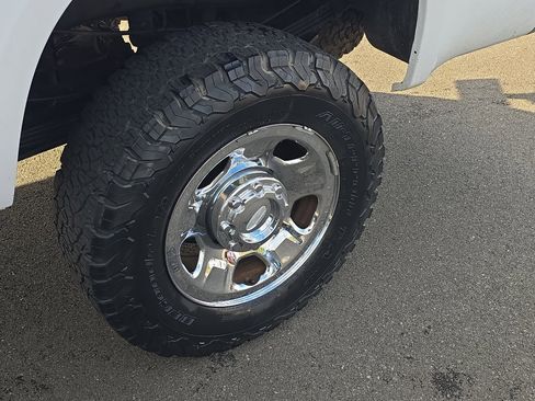 Used 2008 Ford F350 XLT image 10