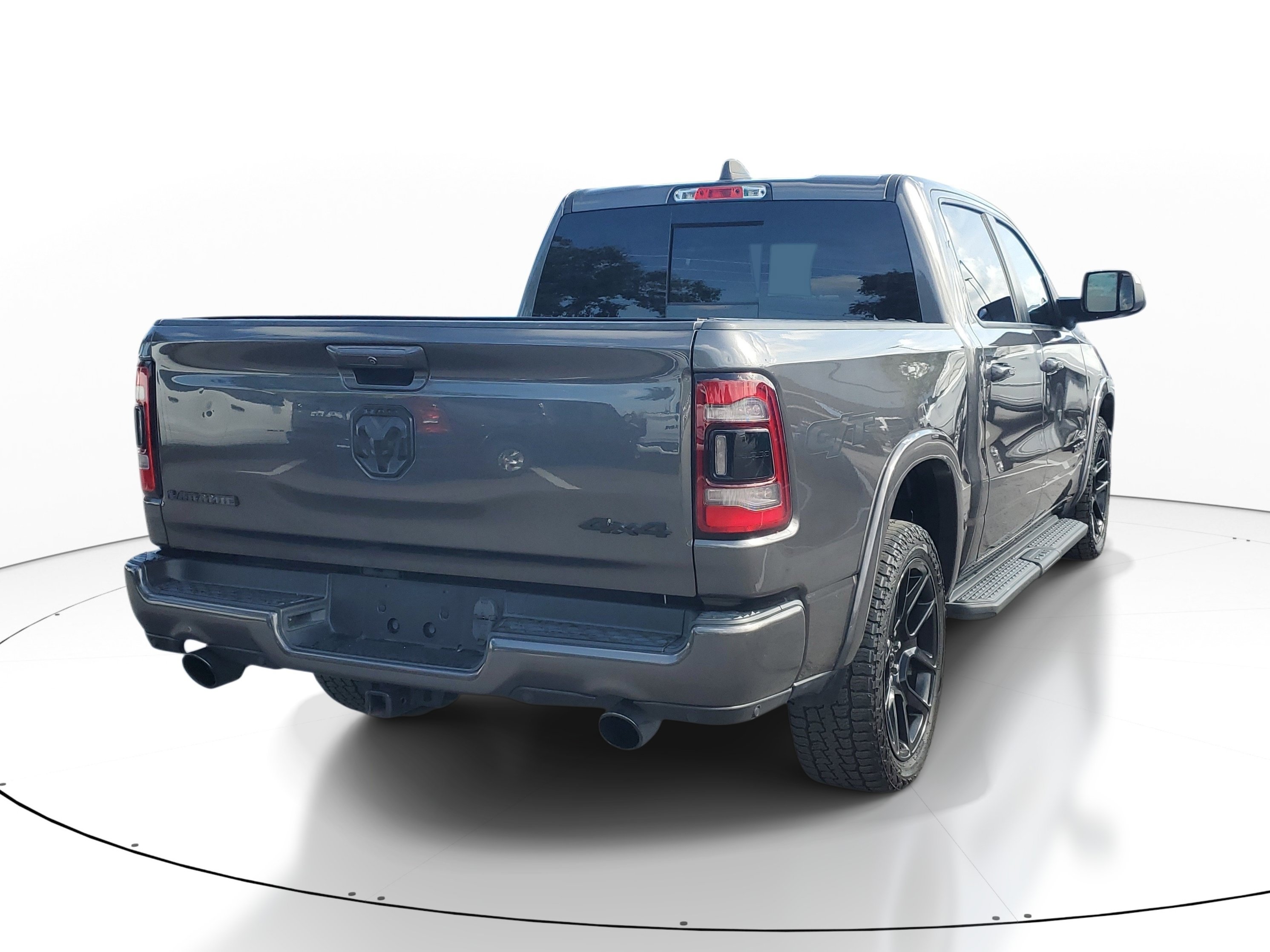 Used 2022 RAM 1500 Laramie AWD/4WD image 6
