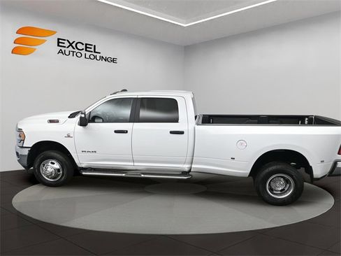 Used 2024 RAM 3500 Big Horn image 36