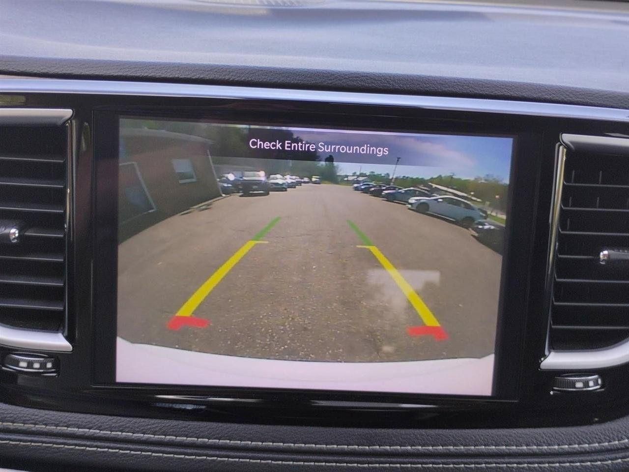 Used 2023 Chrysler Pacifica Limited FWD image 27