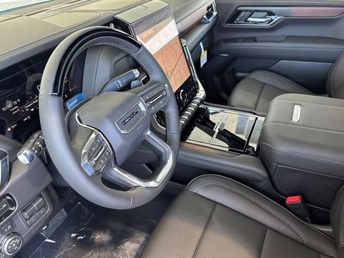New 2026 GMC Yukon Denali w/ Advanced Technology Package AWD/4WD image 10
