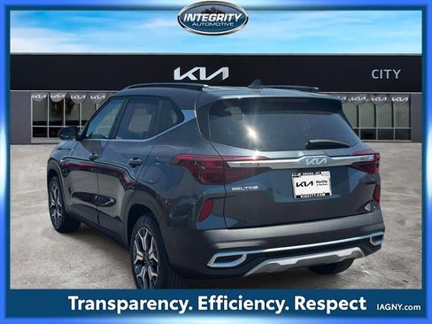 Certified 2022 Kia Seltos EX AWD/4WD image 5