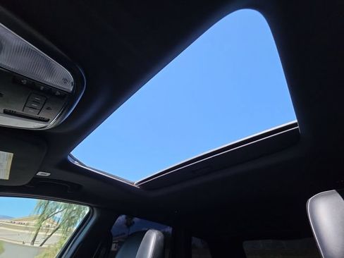 Used 2020 Jeep Grand Cherokee Altitude RWD image 18