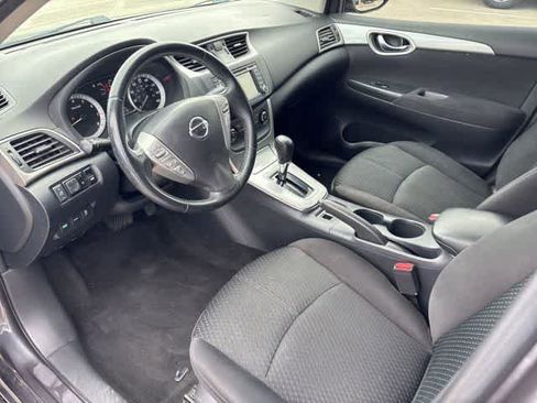 Used 2015 Nissan Sentra SR w/ Navigation Package FWD image 9