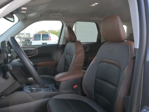 Used 2024 Ford Bronco Sport Outer Banks w/ Tech Package AWD/4WD image 9