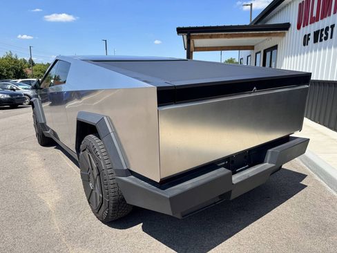 Used 2024 Tesla Cybertruck AWD Crew Cab image 9
