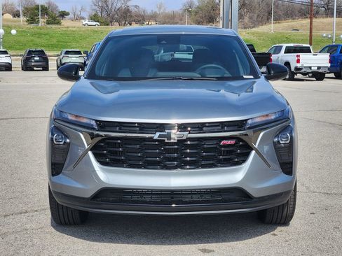 New 2026 Chevrolet Trax RS image 2