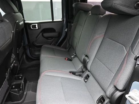New 2026 Jeep Gladiator Rubicon AWD/4WD image 12