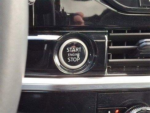 Used 2024 Nissan Pathfinder SL w/ SL Premium Package image 25