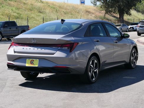 Certified 2023 Hyundai Elantra SEL w/ Convenience Package image 2