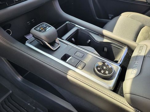 New 2026 Nissan Pathfinder SV image 15