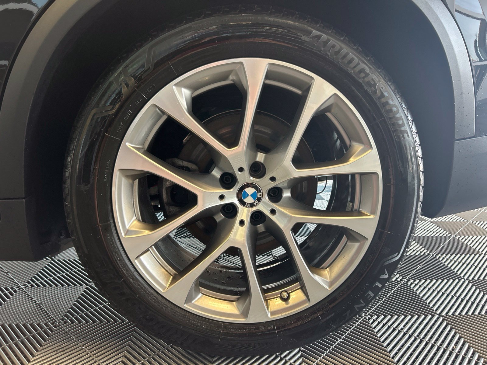 Used 2022 BMW X5 xDrive40i AWD/4WD image 9