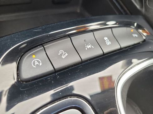 Used 2021 Buick Envision Essence w/ Sport Touring Package image 36