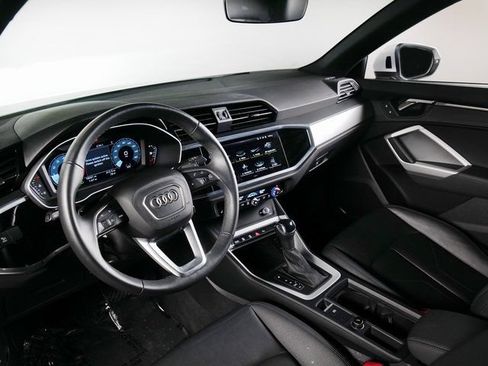 Used 2025 Audi Q3 2.0T Premium AWD/4WD image 3