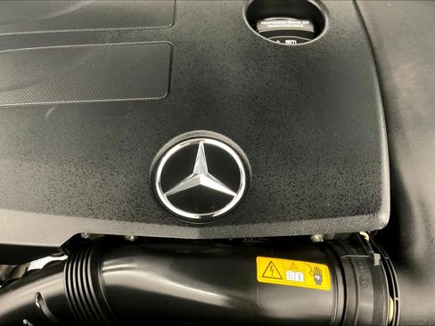 Used 2022 Mercedes-Benz GLC 300 image 30