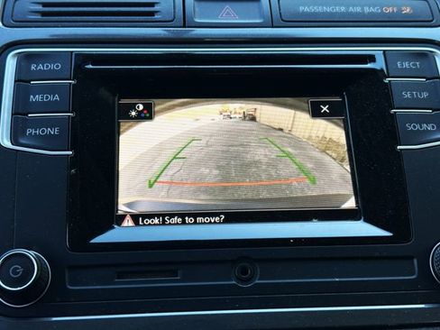 Used 2017 Volkswagen Tiguan Limited image 22