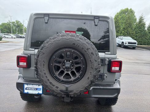 Used 2023 Jeep Wrangler Unlimited Sport AWD/4WD image 4