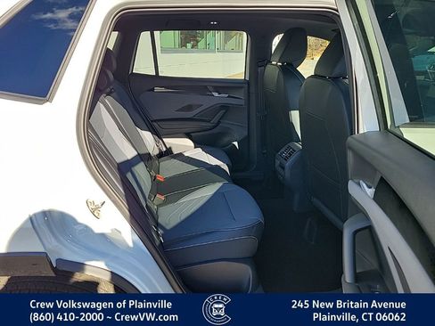 New 2026 Volkswagen Tiguan SE R-Line image 15