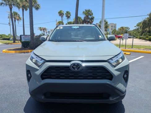 Used 2022 Toyota RAV4 XLE Premium FWD image 9