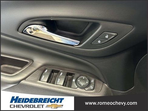 Certified 2021 Chevrolet Equinox LT image 11