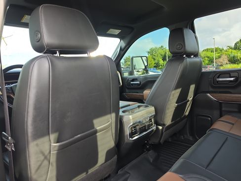 Used 2021 Chevrolet Silverado 3500 High Country AWD/4WD image 10
