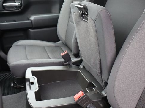 Used 2024 Chevrolet Silverado 1500 Custom image 26