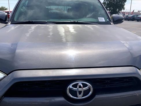 Used 2016 Toyota 4Runner SR5 Premium AWD/4WD image 32