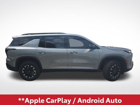 Used 2025 Chevrolet Traverse Z71 w/ Driver Confidence Package AWD/4WD image 3