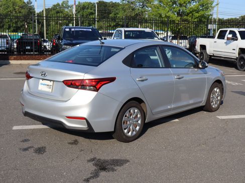 Used 2018 Hyundai Accent SE FWD image 10