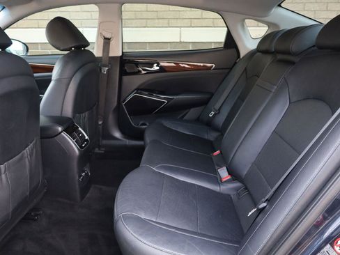 Used 2017 Kia Cadenza Premium FWD image 18
