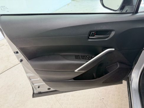 Used 2024 Toyota Corolla Cross LE FWD image 14