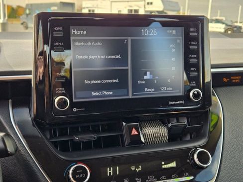 Used 2022 Toyota Corolla LE image 20