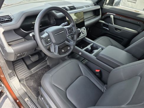 New 2026 Land Rover Defender 90 X-Dynamic SE AWD/4WD image 11
