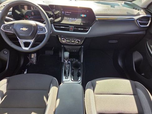 Used 2024 Chevrolet TrailBlazer LT w/ Convenience Package image 7