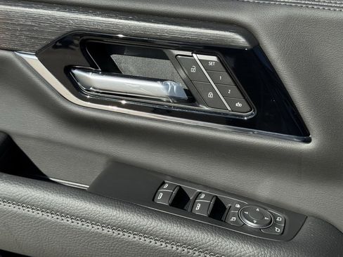 New 2026 GMC Yukon XL Denali w/ Sun & Power Step Package image 21