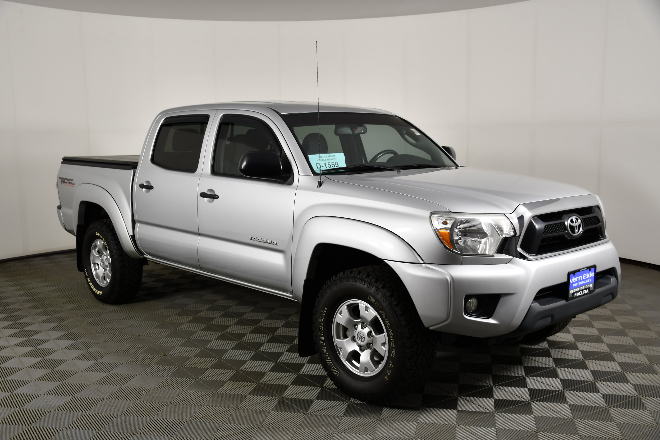 Used 2013 Toyota Tacoma 4x4 Double Cab w/ TRD Off-Road Pkg image 4