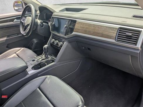 Used 2022 Volkswagen Atlas SE FWD image 22