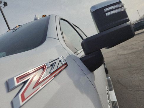 Used 2024 Chevrolet Silverado 3500 LTZ w/ LTZ Premium Package image 10