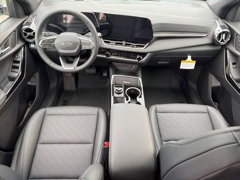 New 2026 Chevrolet Equinox LT w/ Convenience Package II AWD/4WD image 17