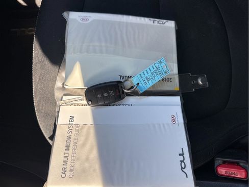 Used 2018 Kia Soul + FWD image 19