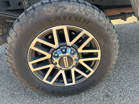 Used 2019 Ford F250 Lariat w/ Lariat Ultimate Package image 8