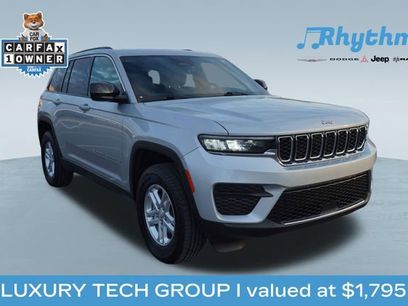 Used 2025 Jeep Grand Cherokee Laredo w/ Luxury Tech Group I
