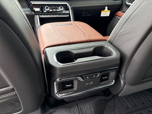 New 2026 GMC Sierra 2500 Denali Ultimate w/ LPO, Black Badging Package AWD/4WD image 47